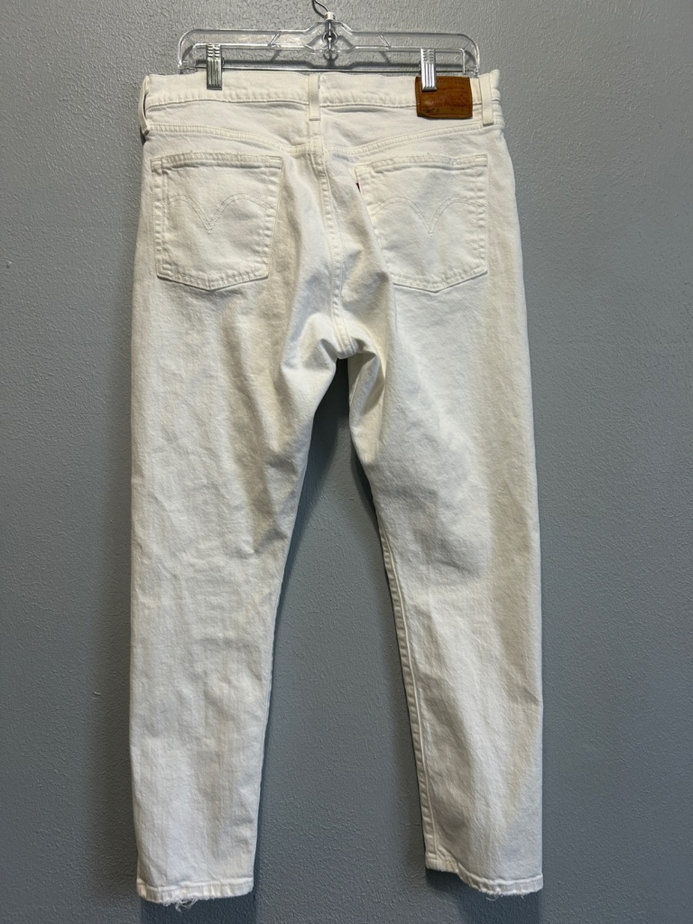 Levi's White Multi Button Straight Jeans Size W32/L28 - Picture 2 of 13